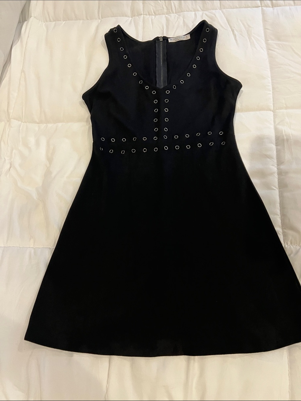 Sleeveless Black Mini Dress with Eyelet Detail. Soft Suede 🖤